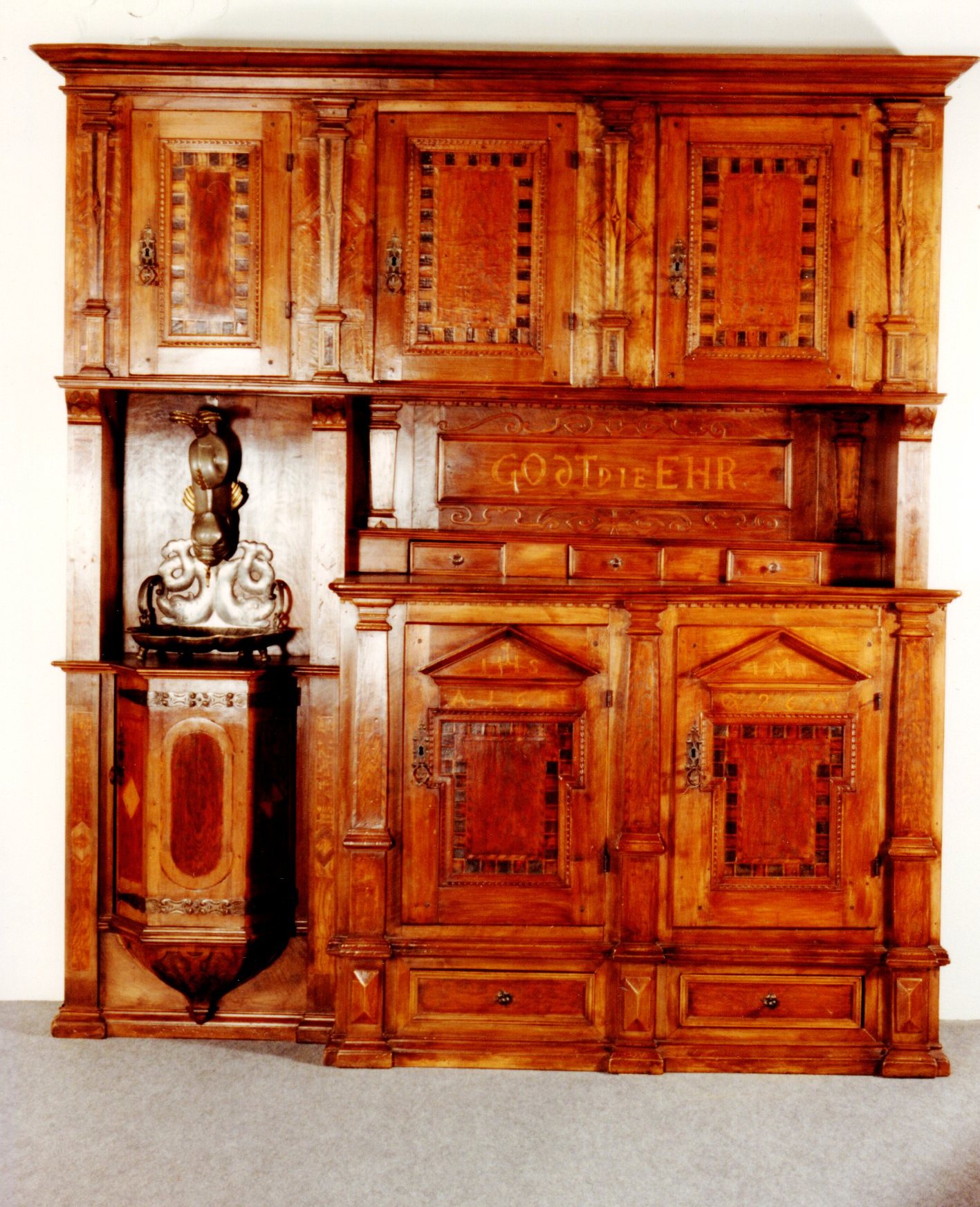 Schweizer Renaissance Buffet um 1700 ...